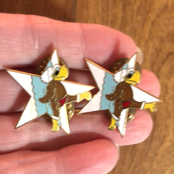 Set of (8) Vintage Pins - Picture 6 of 13